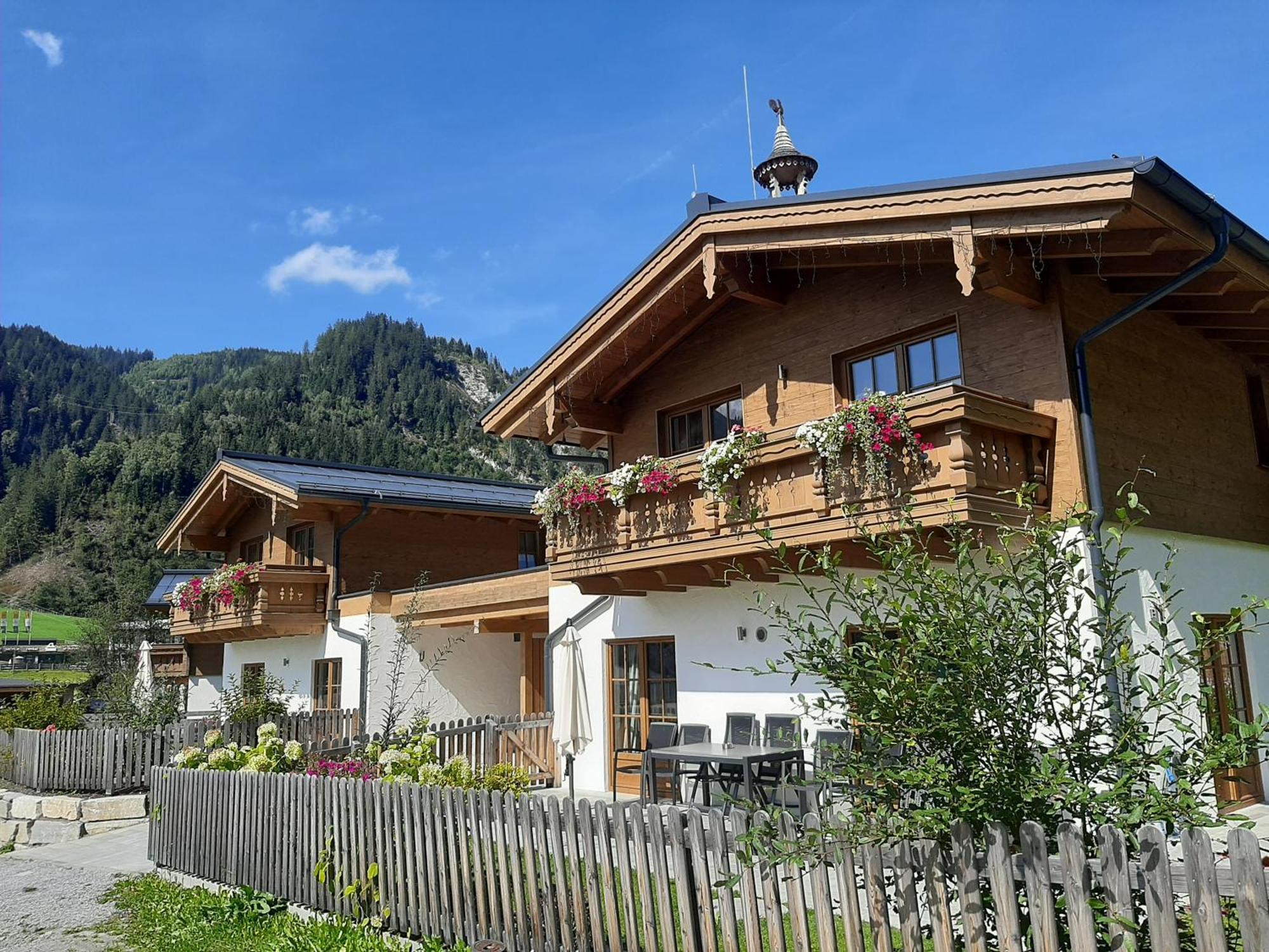 Hochalmbahnen Chalets Rauris 1-04, Maislaufeldweg 1D エクステリア 写真